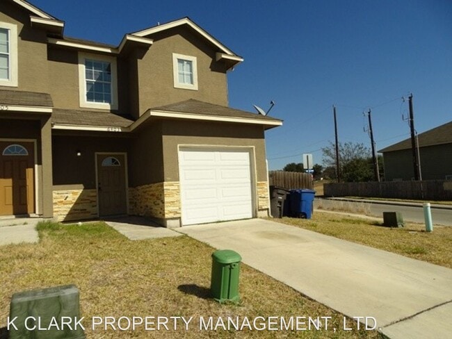 Building Photo - 3 br, 2.5 bath House - 6403 ASPEN HILL