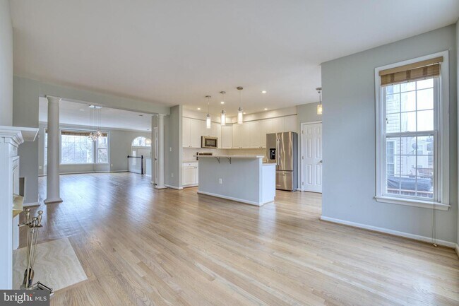 Foto del edificio - 5742 Governors Pond Cir