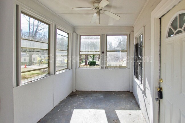 Building Photo - 1257 Lorenzo Dr SW