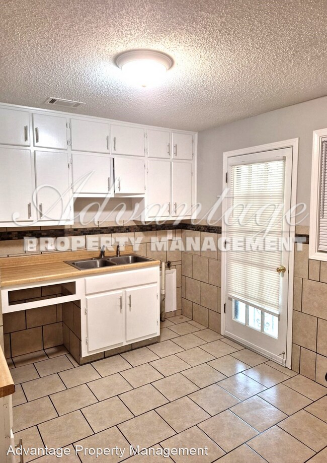 Foto del edificio - 3 br, 1 bath House - 1230 Darlow St.
