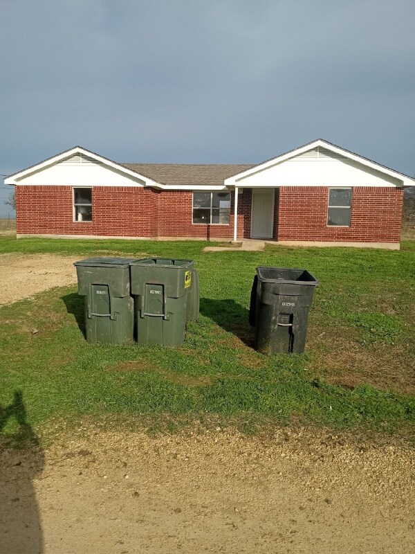 Primary Photo - 127 Summer Harvest Dr