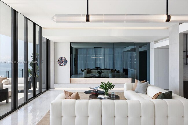 Foto del edificio - 17141 Collins Ave