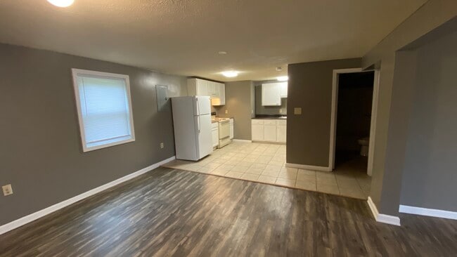 Building Photo - 406 Turpin Dr