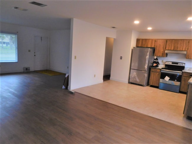 Foto del edificio - 621 24th Pl SW