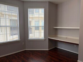 Building Photo - 7575 Kirby Dr