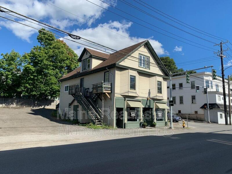 99101 Center St Unit 2, Bangor, ME 04401 Condo for Rent in Bangor