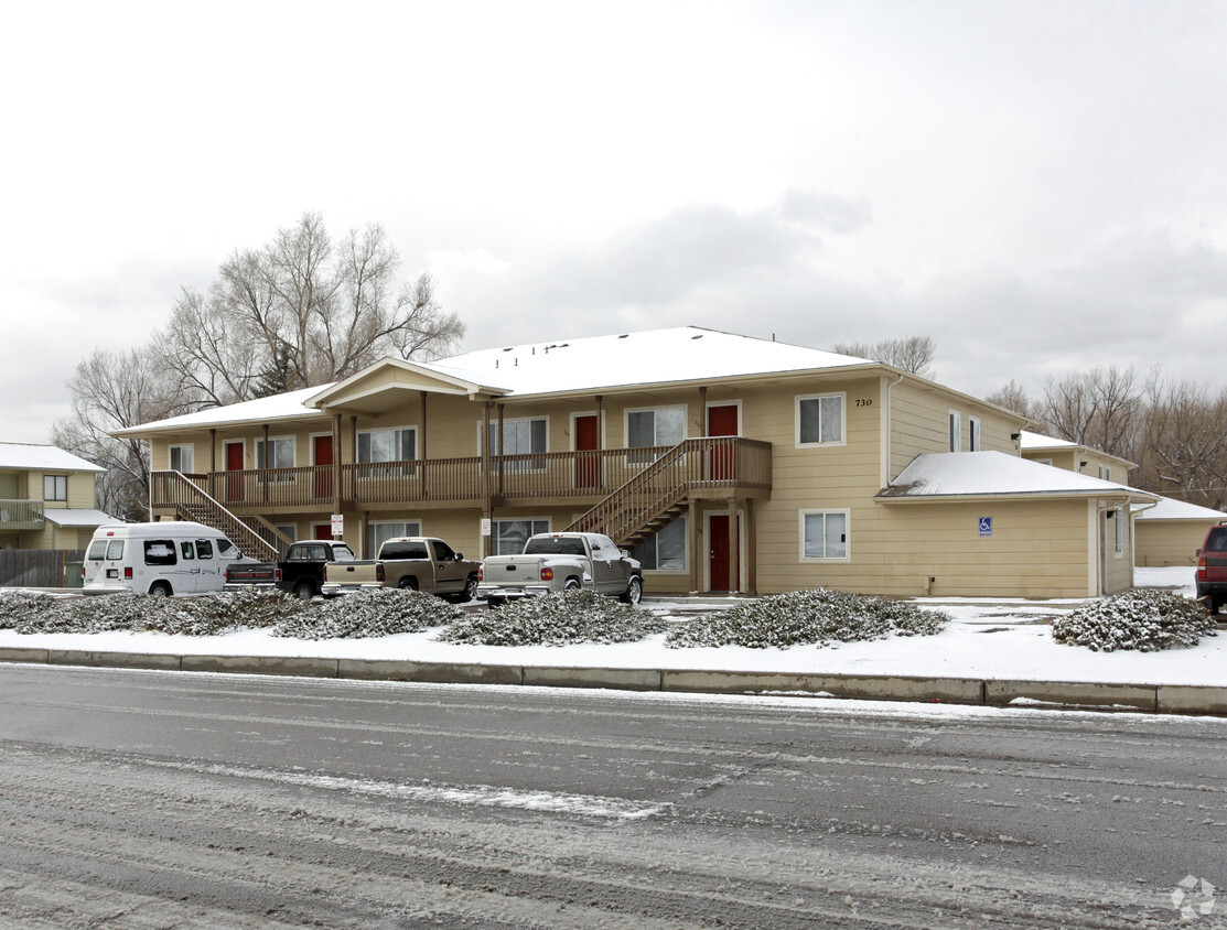 Building Photo - East Hills Apartments