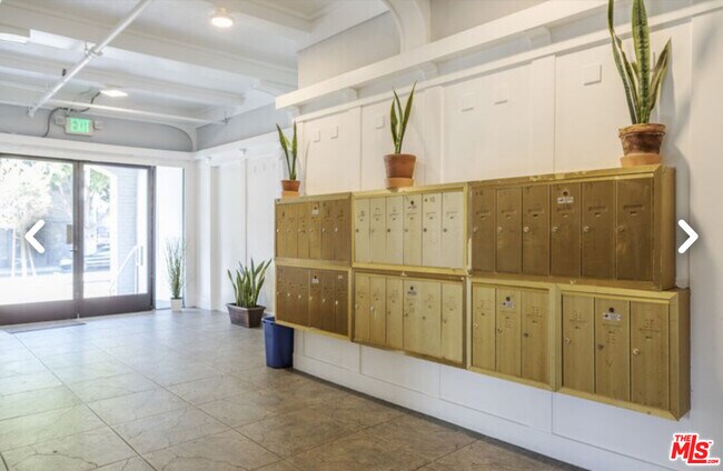 Foto del edificio - 1420 Flower St