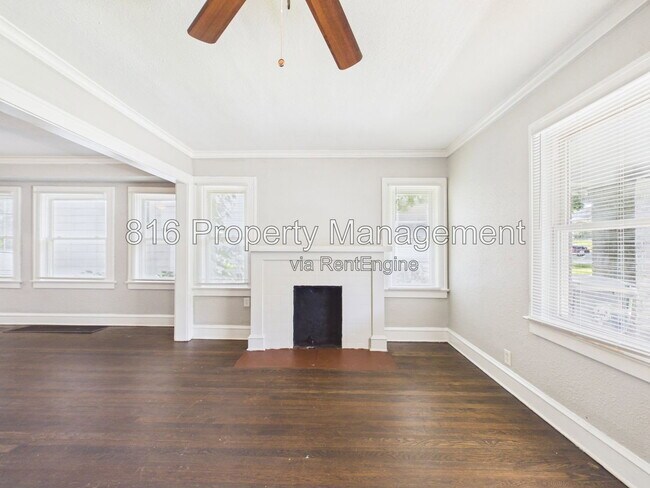 Building Photo - 5127 Olive St