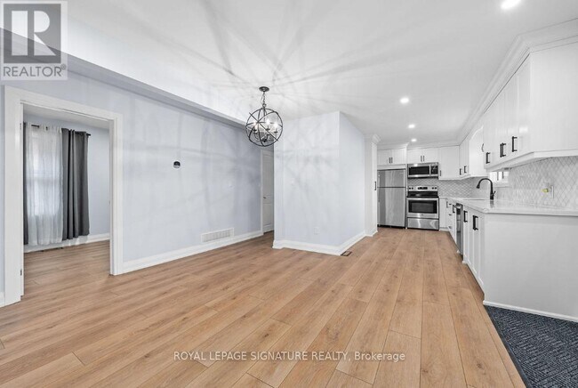 Building Photo - 480 Browning St