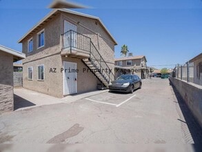 Building Photo - 9606 N 11th Ave