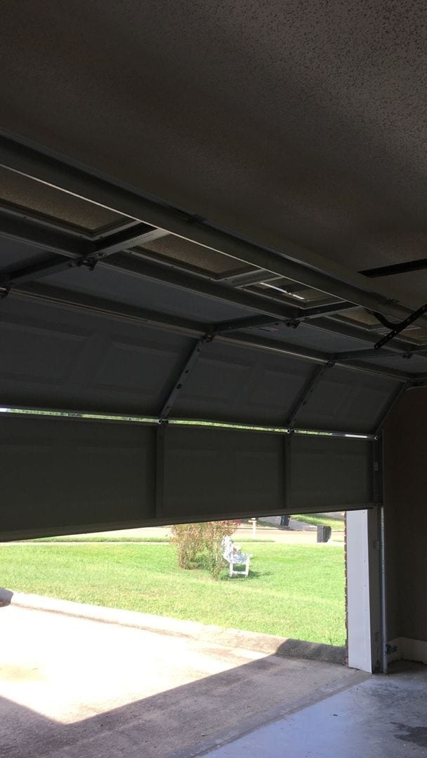 Building Photo - Eagle Point