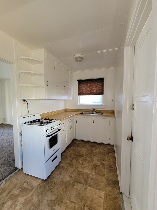 Building Photo - 1037 Wilbur Ave