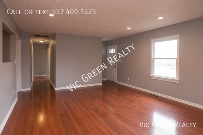 Building Photo - Beautiful 3 Bedroom Ranch in Kettering