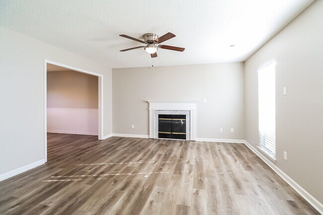 Foto del edificio - 9817 Ashley Farm Dr