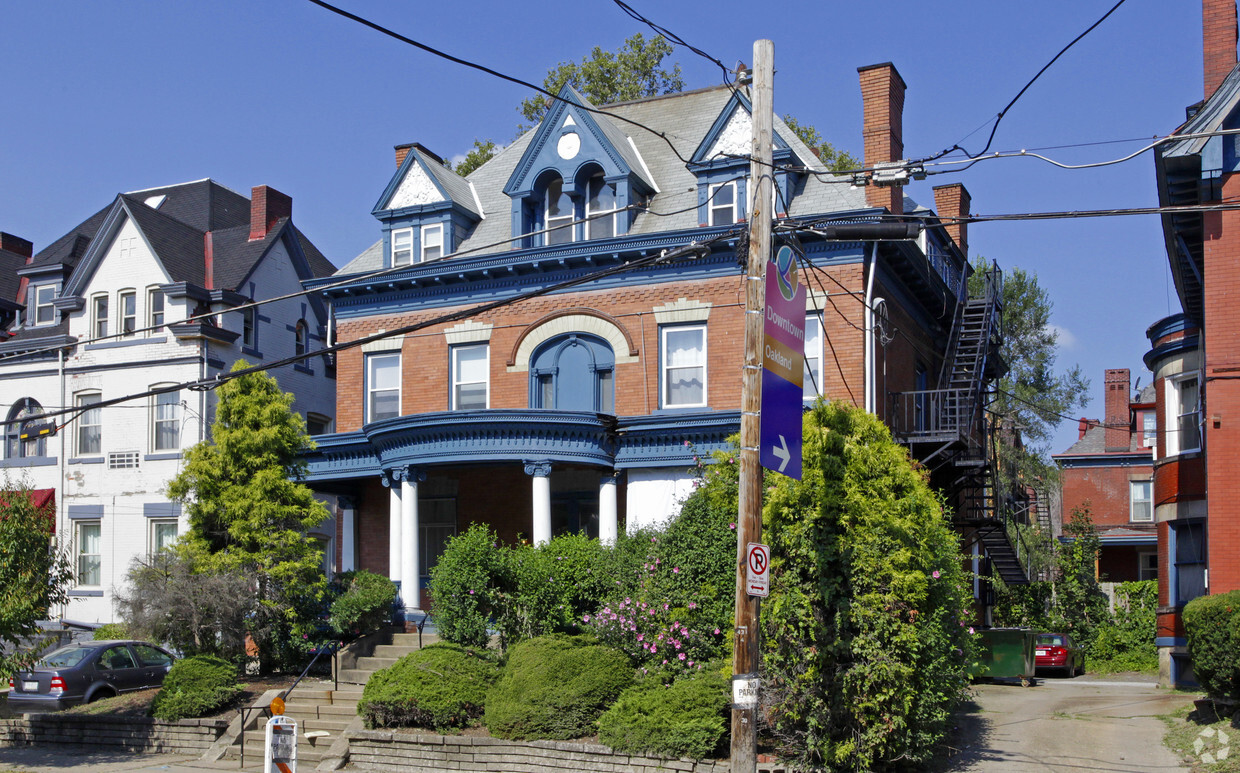 Building Photo - 362 S Negley Ave