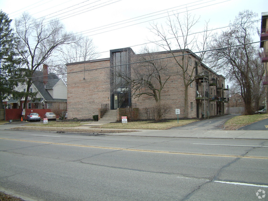 Foto del edificio - 4815 Reading Rd