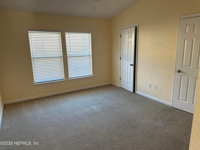 Foto del edificio - 12997 Sunset Lake Dr