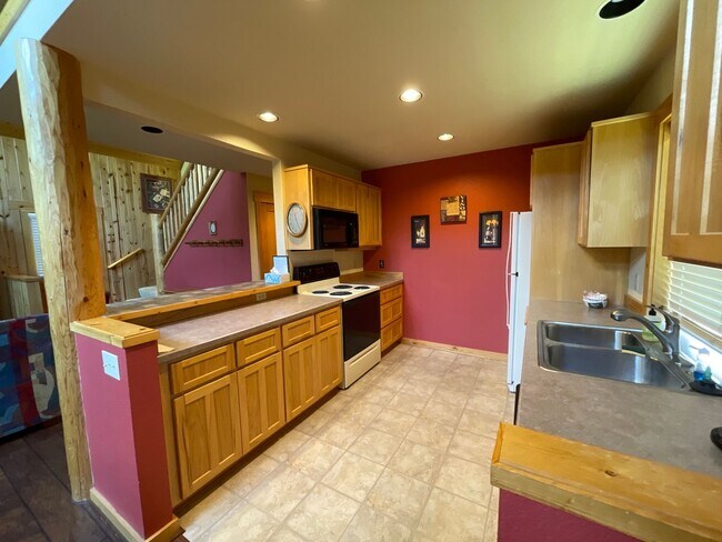 Foto del edificio - 2 Bedroom / 2 Bathroom Cottage in Eagle Crest
