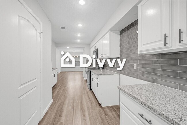 Building Photo - 11903 Bonaparte Dr