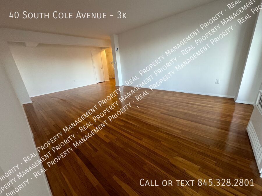 Primary Photo - 40 S Cole Ave