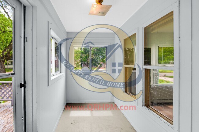 Foto del edificio - Available Now! 2 beds with Garage!