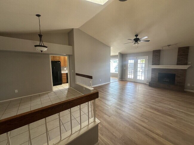 Foto del edificio - 4907 W McRae Way