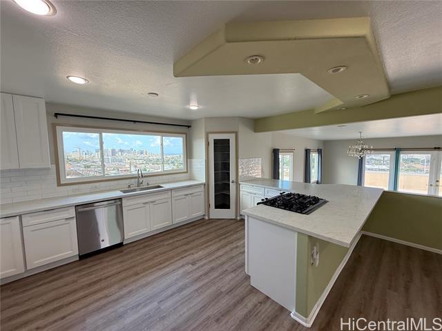 Building Photo - 1584 Hanai Loop