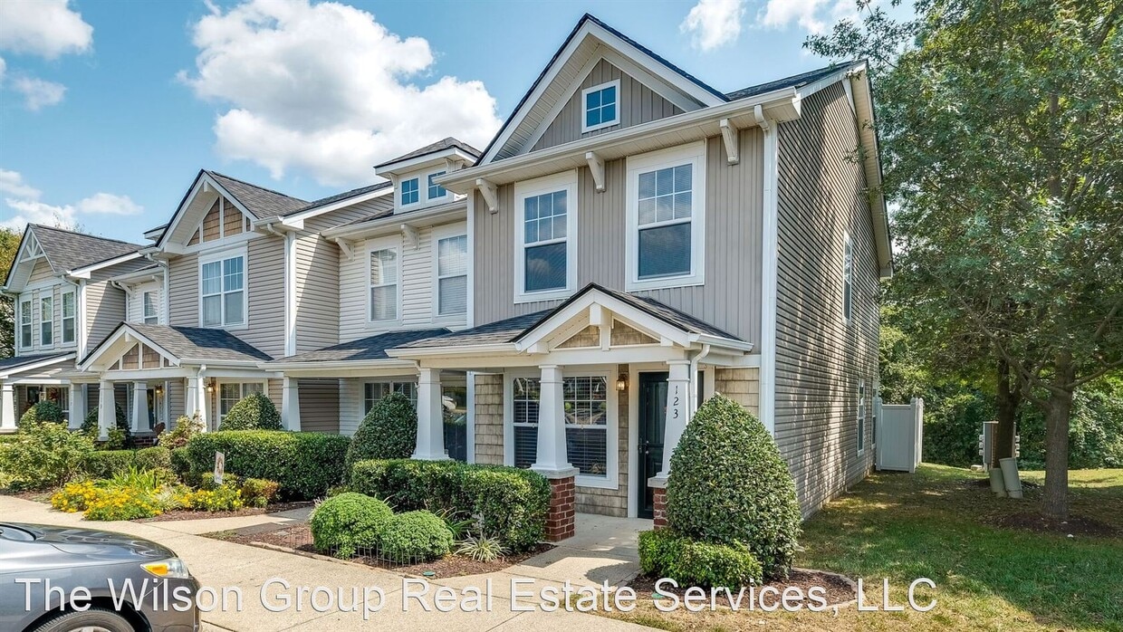 Primary Photo - 2 br, 2.5 bath House - 123 Shadow Glen Drive