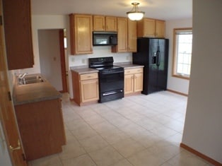 Building Photo - 3035 Martin Rd