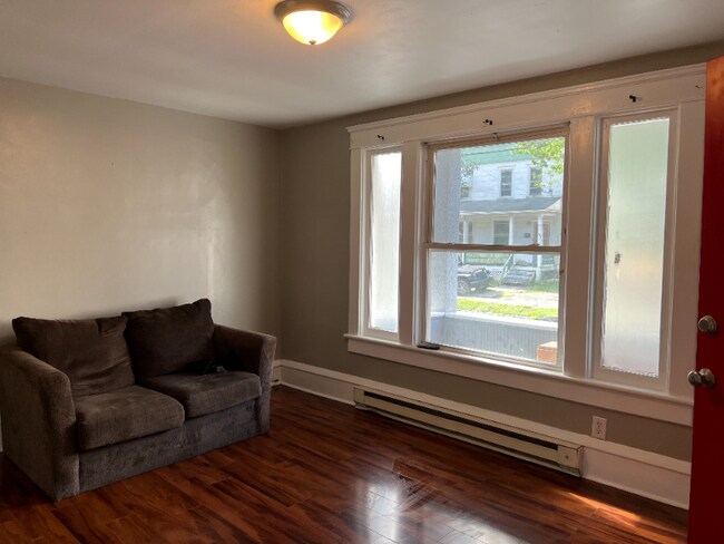 437 Elm St Unit Kingston PA 18704 Kingston PA 18704 Condo for Rent