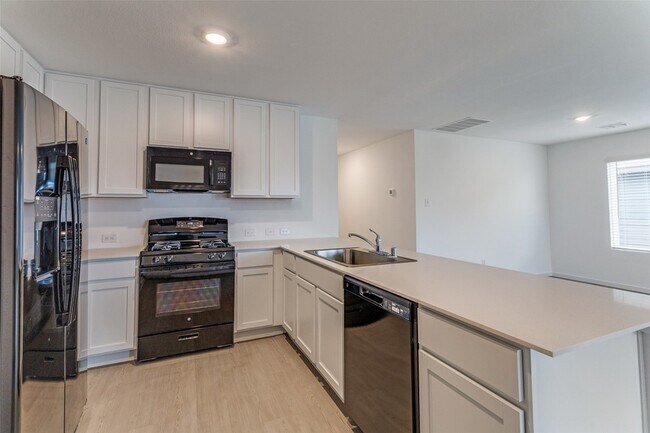 Foto del edificio - 4940 Springs Rd