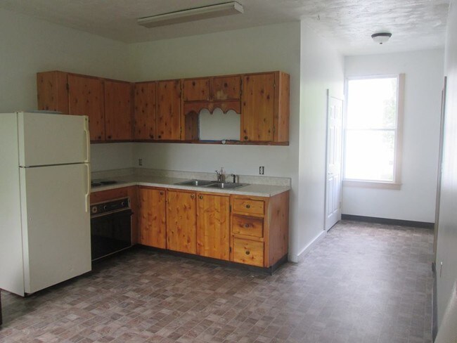 Foto del edificio - 31 N Main St