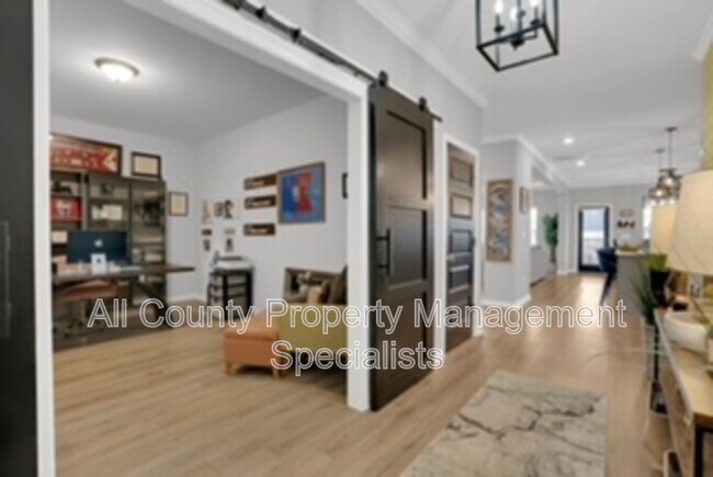 Foto del edificio - 673 Bellflower Ln
