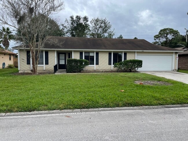Building Photo - 4294 Tanglewilde Dr S