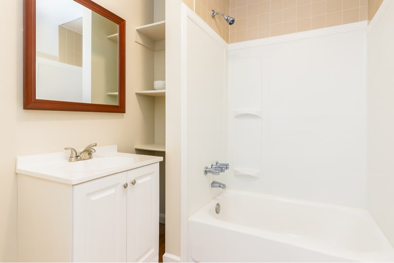 Building Photo - 7 Main St