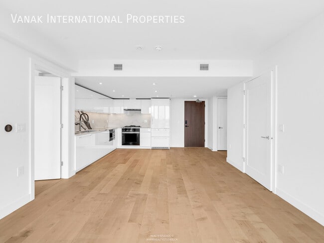 Building Photo - Brand New 2 Bed, 2 Bath in Millennium Cent...