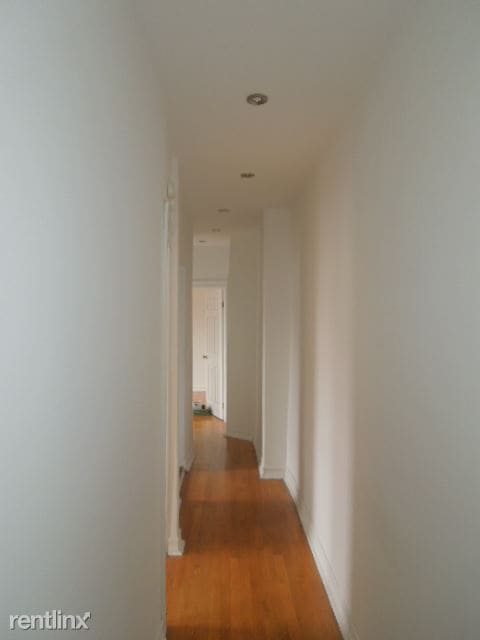 Building Photo - 446 Saint Johns Pl