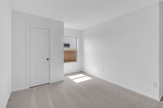 Building Photo - 18699 Cepagatti Dr