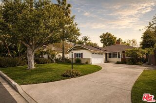 Building Photo - 13143 Valleyheart Dr