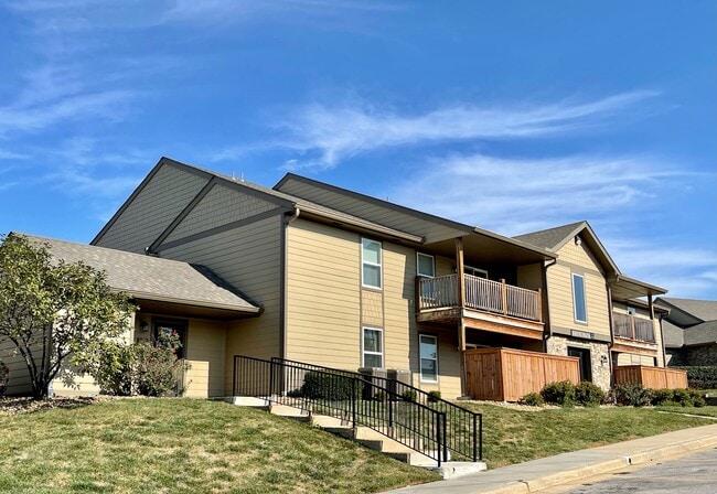 Building Photo - Cedar Crest Apartments