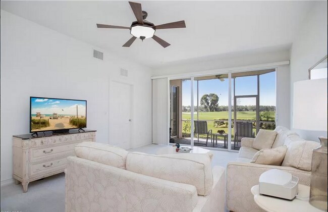 Foto del edificio - ***NEWLY UPDATED UNIT***NEW PHOTOS SOON***...