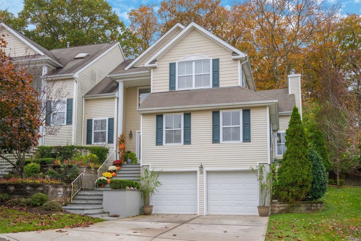21 Vantage Ct Port Jefferson NY 11777 Condo for Rent in Port