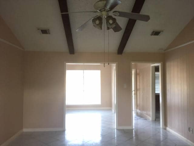 Building Photo - 150 WHITE CEDAR ST.