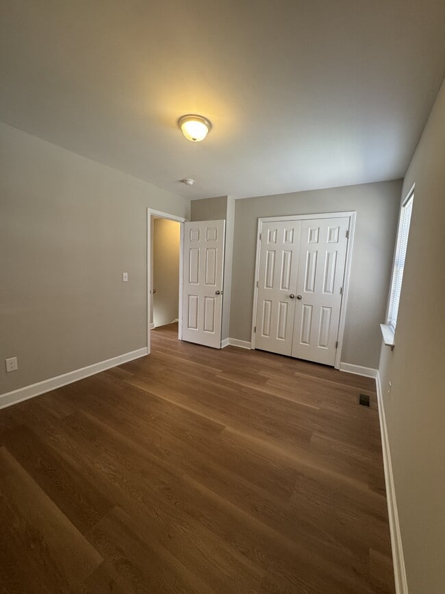 Foto del edificio - 1300 Meadow Ave