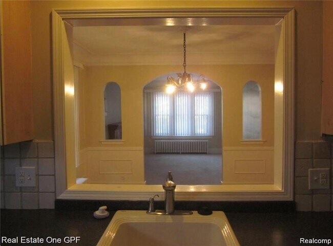 Foto del edificio - 1005 Beaconsfield Ave