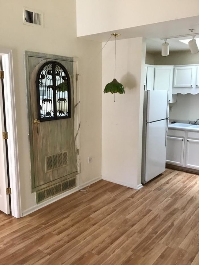 Building Photo - 1 bedroom in Wheat Ridge CO 80033