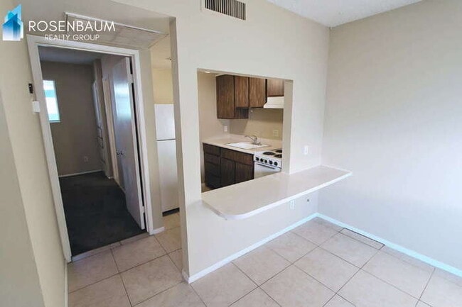 Foto del edificio - 9230 N 6th St