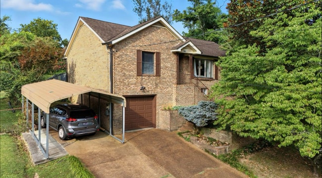 Building Photo - 3606 Gleason Dr