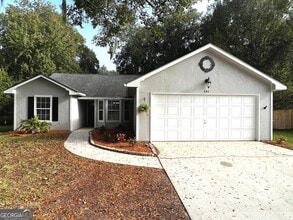 Building Photo - 141 Lakeside Dr